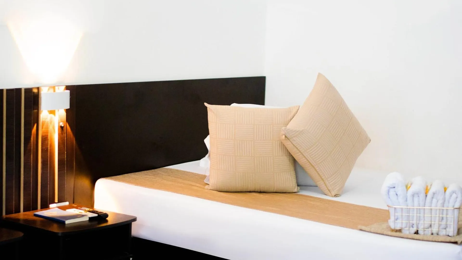 Sixth House Suite Cali 3*,  Colombia